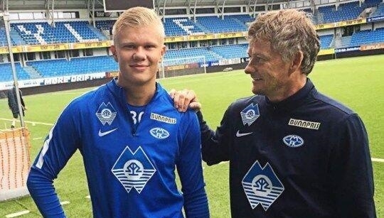 英超第14轮综述：利物浦平局+切尔西爆冷，阿森纳5分领先稳居榜首（英超第14轮盘点：利物浦战平、切尔西冷负，阿森纳以5分优势领跑）